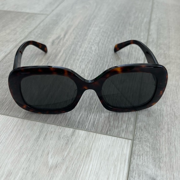 Celine Triomphe 10 sunglasses - Picture 4 of 14